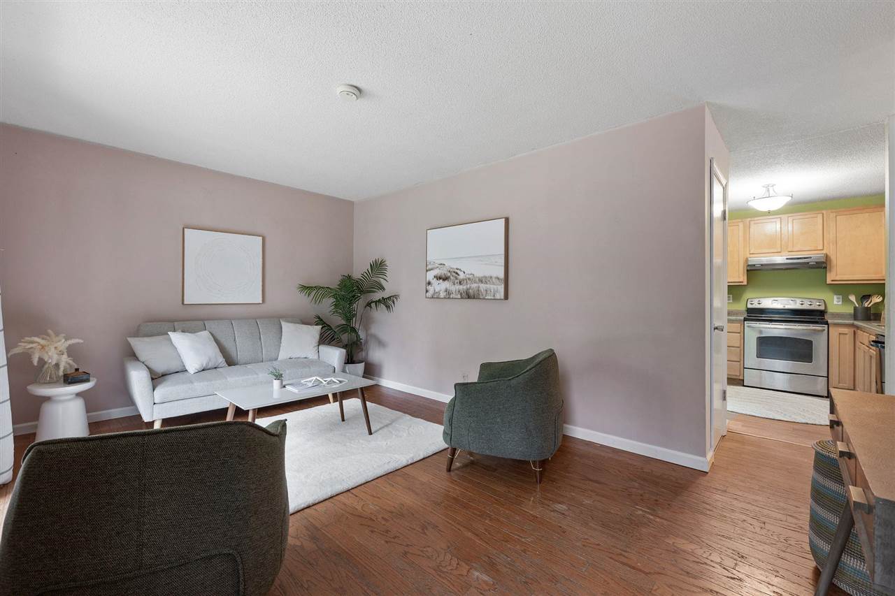 32 Regal Lane Iowa City IA 52240