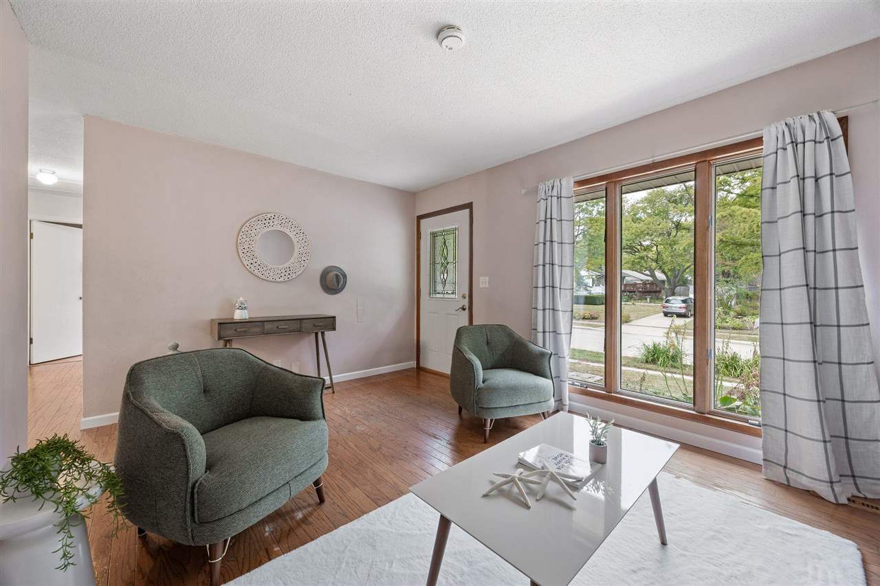 32 Regal Lane Iowa City IA 52240