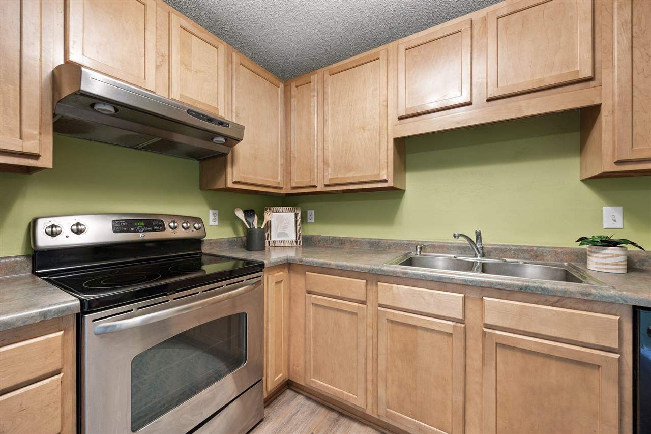 32 Regal Lane Iowa City IA 52240