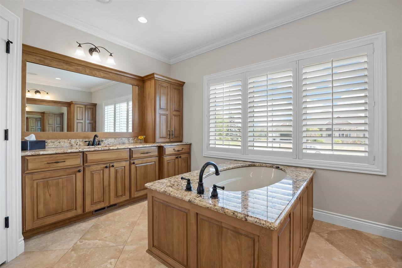 170 Auburn East Lane Coralville IA 52241