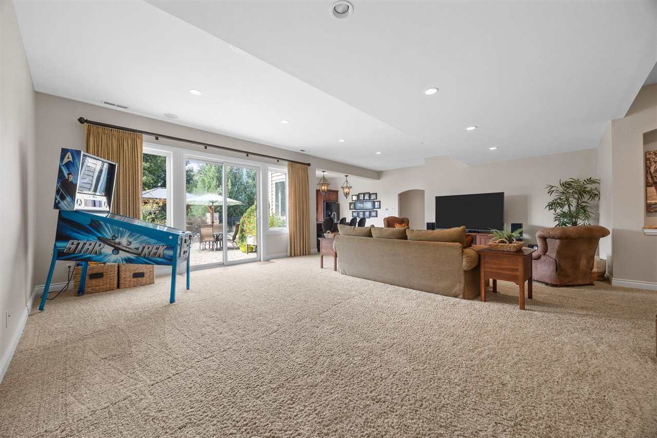 170 Auburn East Lane Coralville IA 52241
