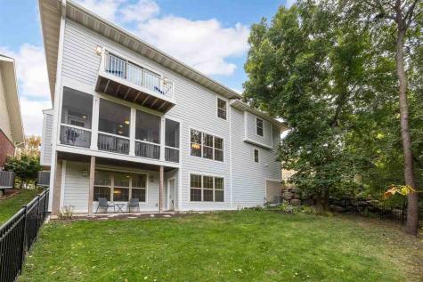 720 Walker Circle Iowa City IA 52245