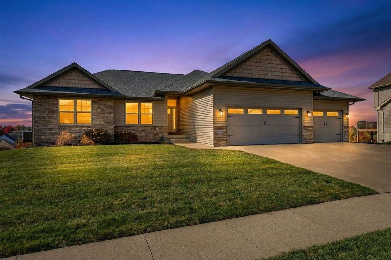 1705 Silver Maple Trail North Liberty IA 52317