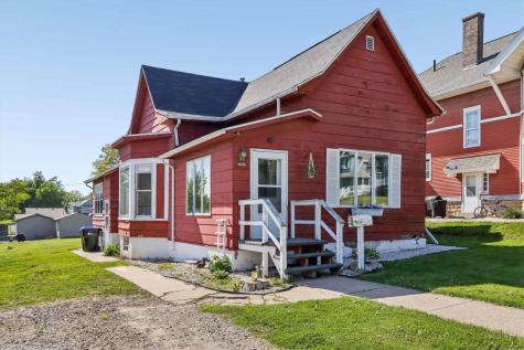 1514 7TH Avenue Belle Plaine IA 52208