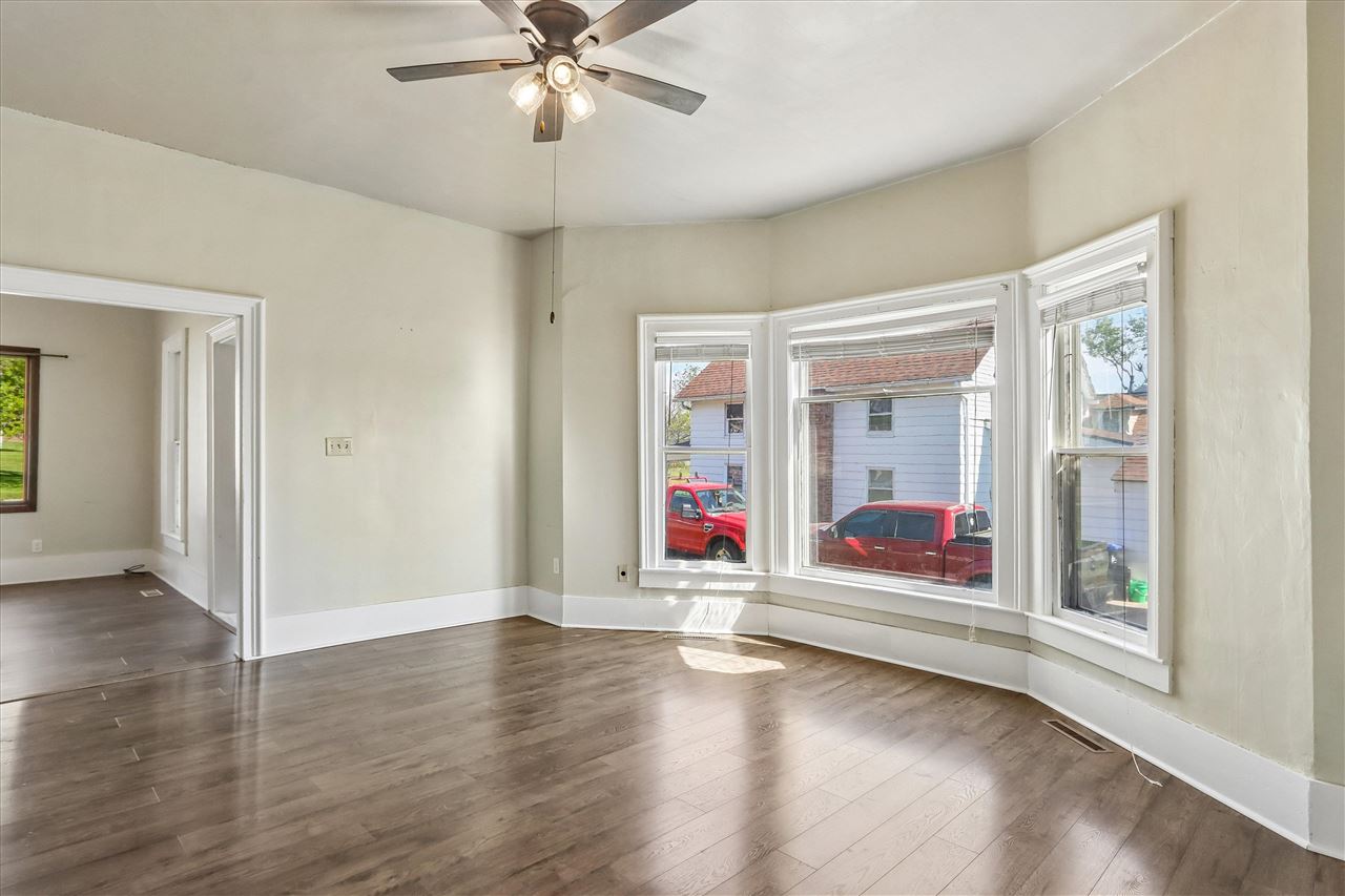 1514 7th Avenue Belle Plaine IA 52208