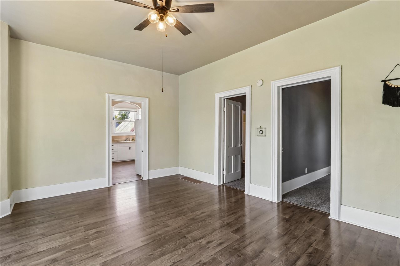1514 7th Avenue Belle Plaine IA 52208