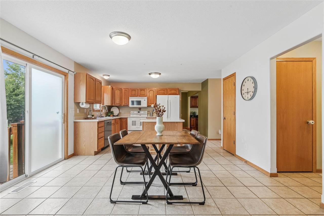 1013 Chesterfield Road NE Cedar Rapids IA 52402