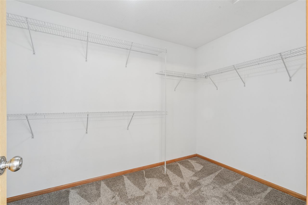 1013 Chesterfield Road NE Cedar Rapids IA 52402