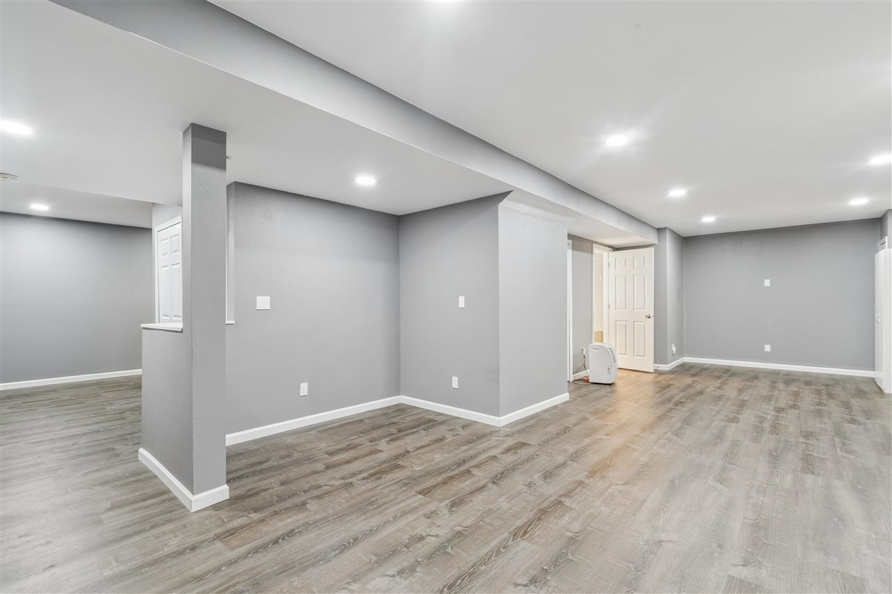 1013 Chesterfield Road NE Cedar Rapids IA 52402
