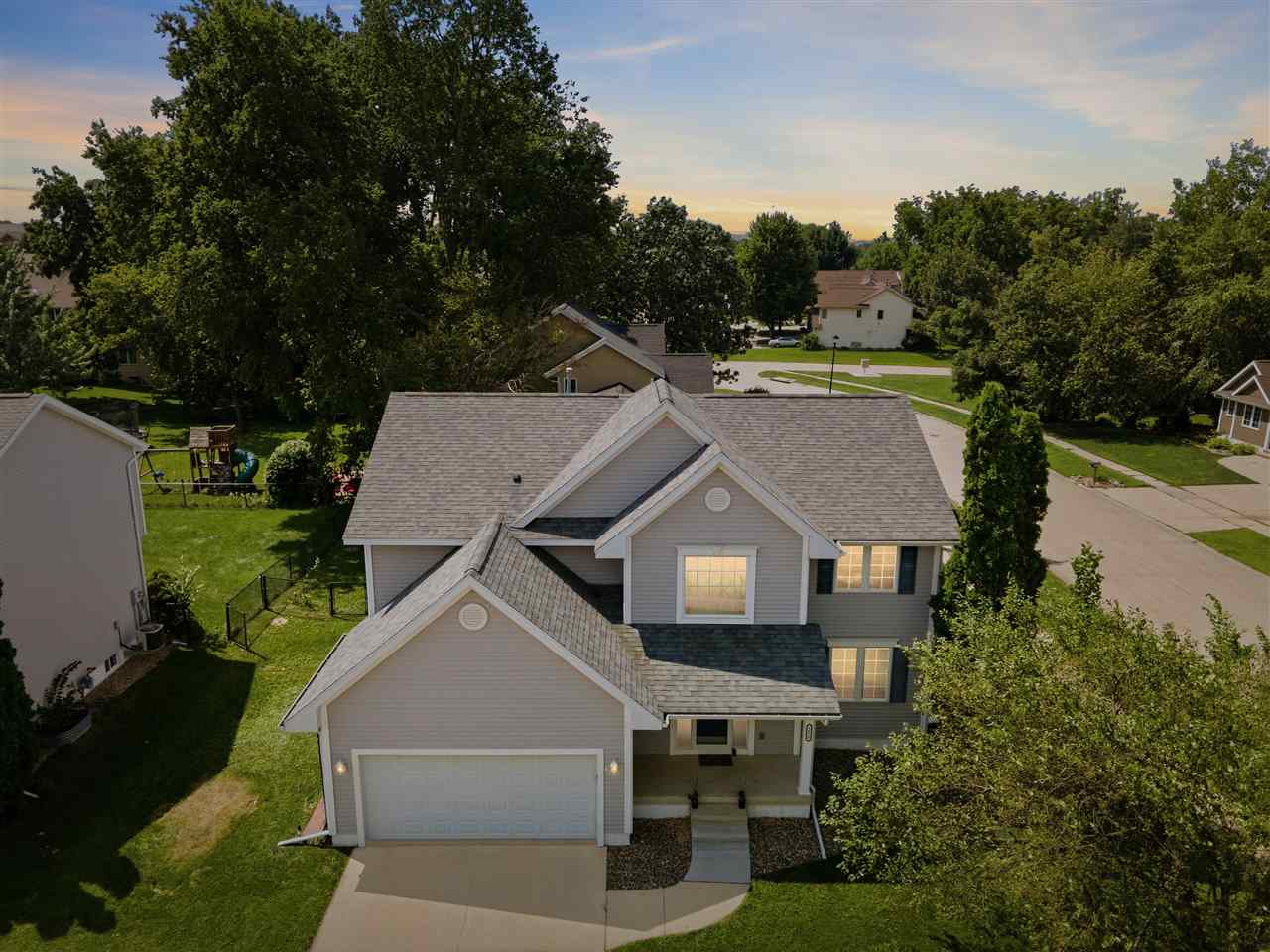 1013 Chesterfield Road NE Cedar Rapids IA 52402