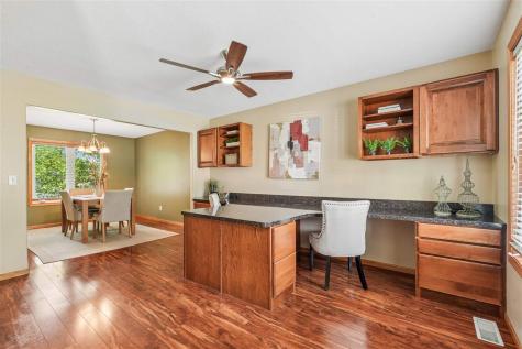 1013 Chesterfield Road NE Cedar Rapids IA 52402