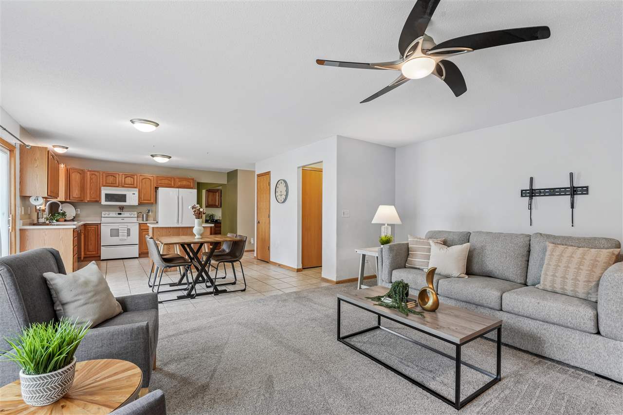 1013 Chesterfield Road NE Cedar Rapids IA 52402
