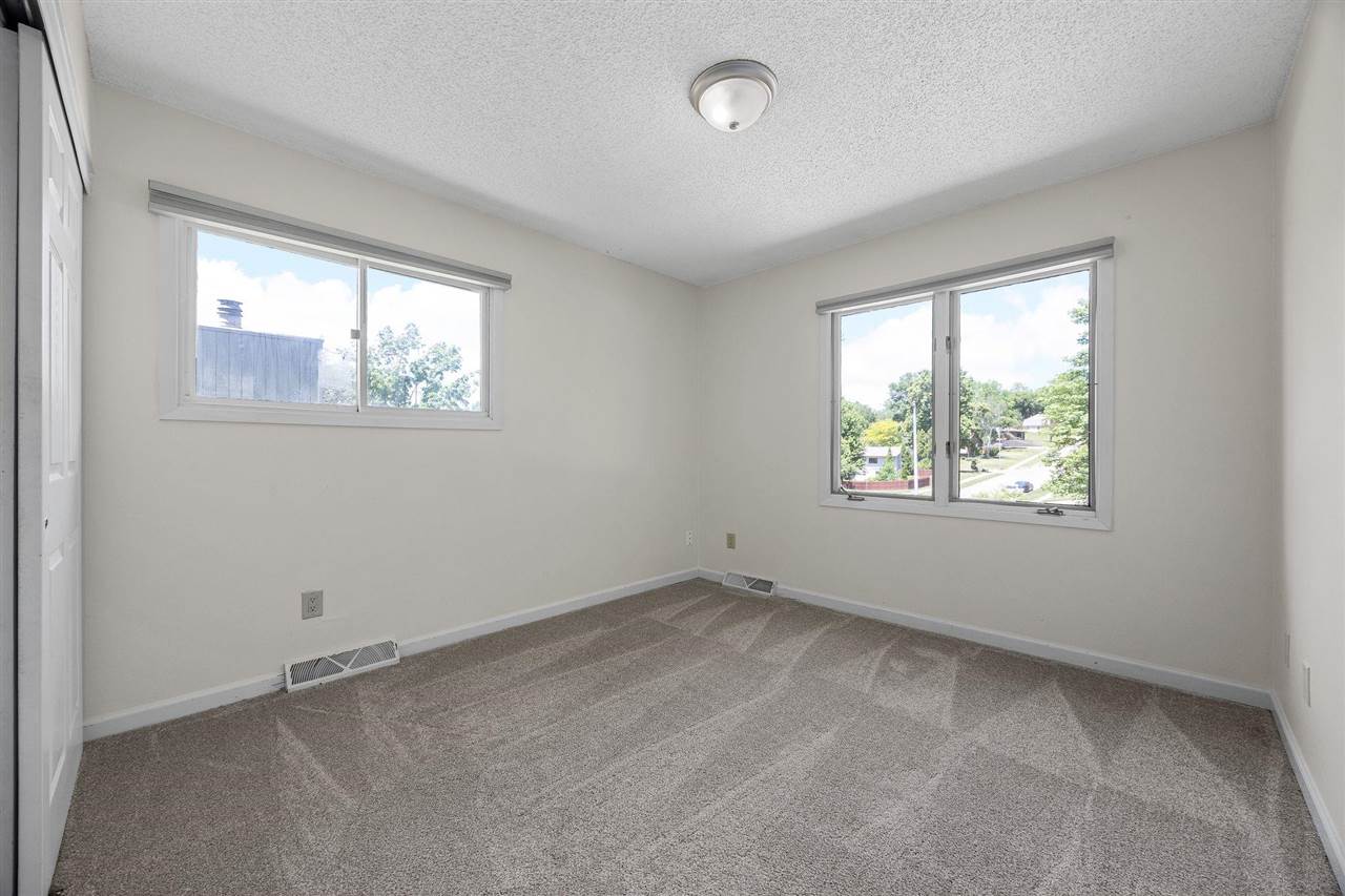 1749 Hafor Drive Iowa City IA 52246