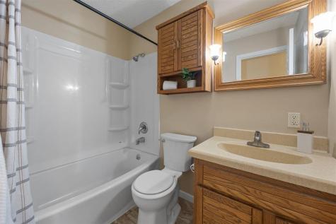 1749 Hafor Drive Iowa City IA 52246