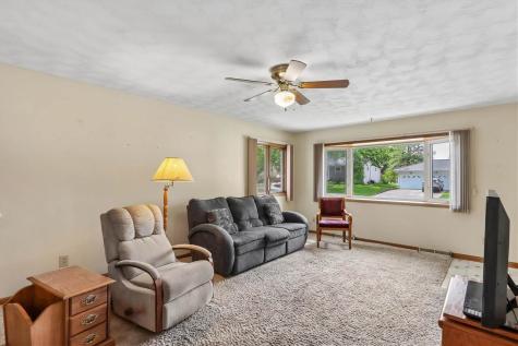1518 Hollywood Boulevard Iowa City IA 52240
