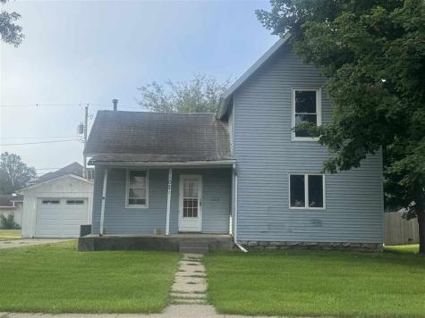 1021 E 2nd Street Washington IA 52353