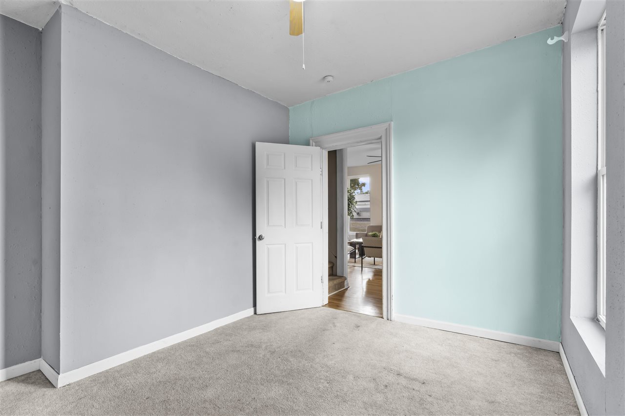 250 Vanderbilt Street Fairfax IA 52228