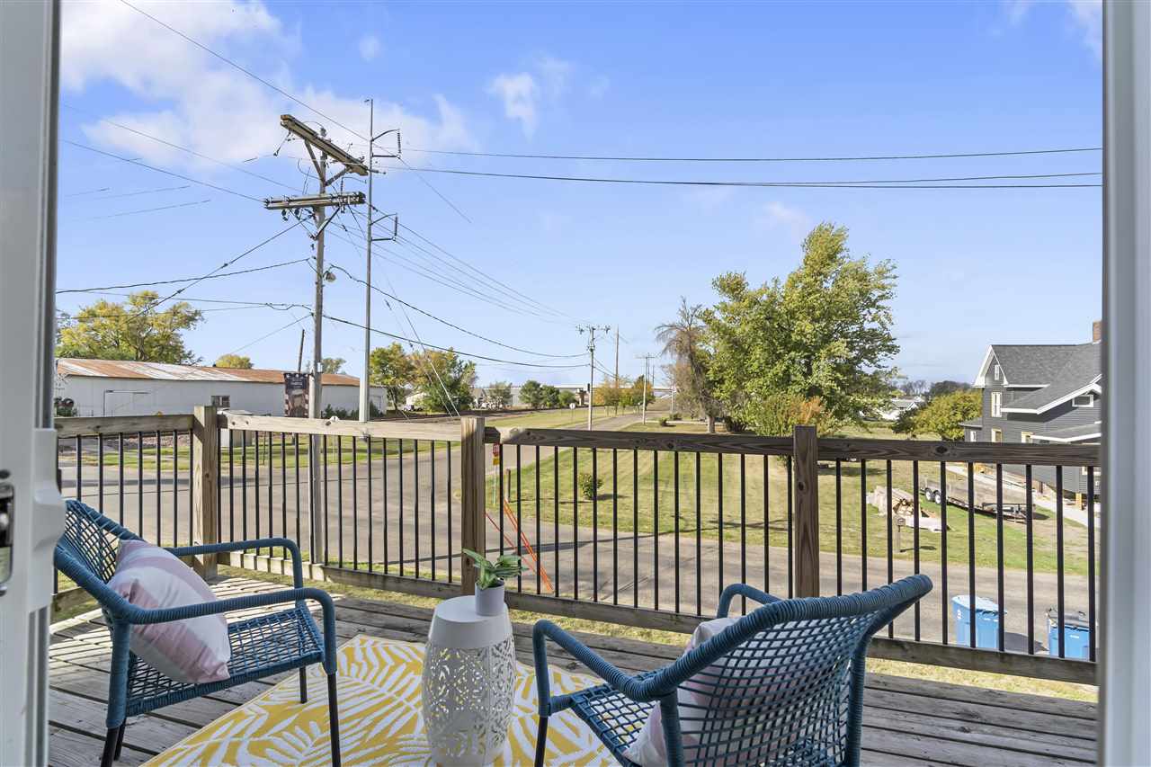 250 Vanderbilt Street Fairfax IA 52228