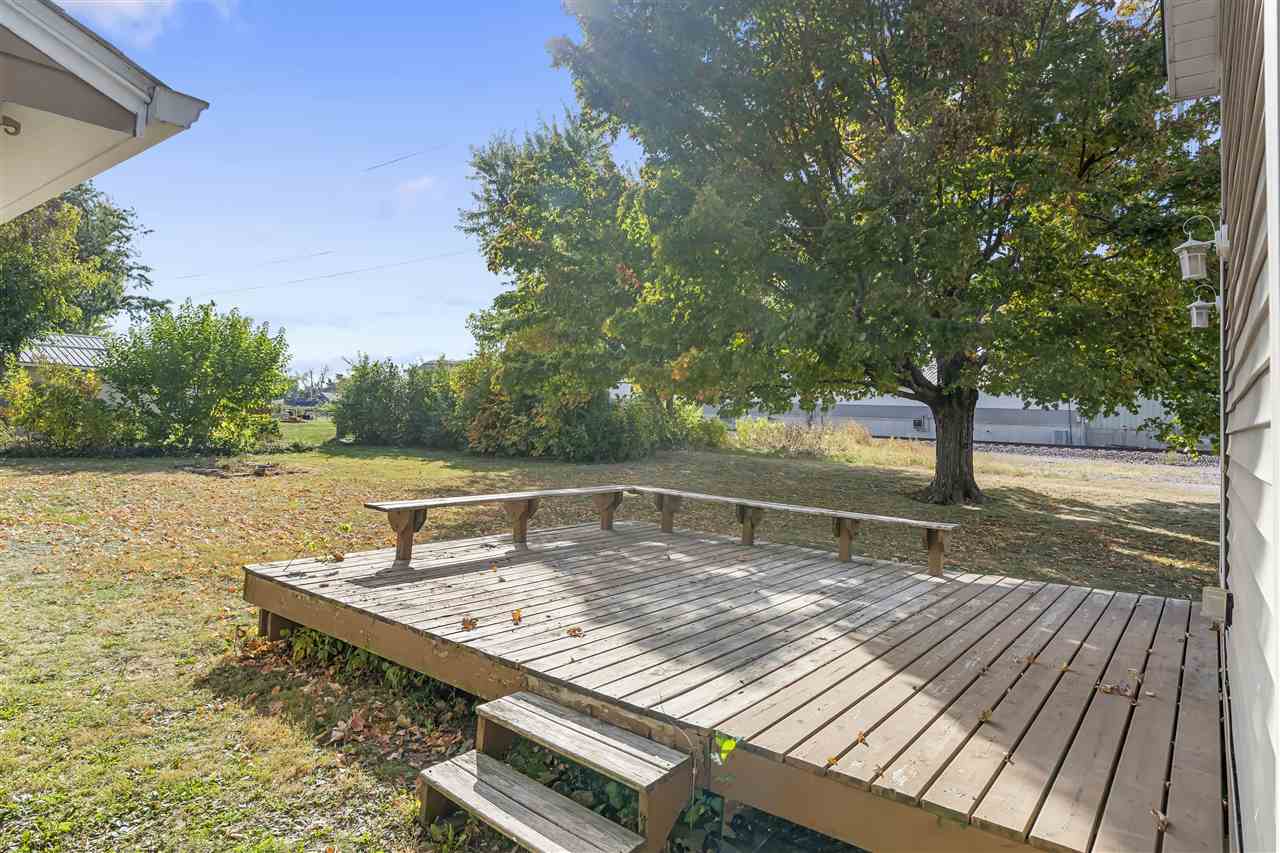 250 Vanderbilt Street Fairfax IA 52228