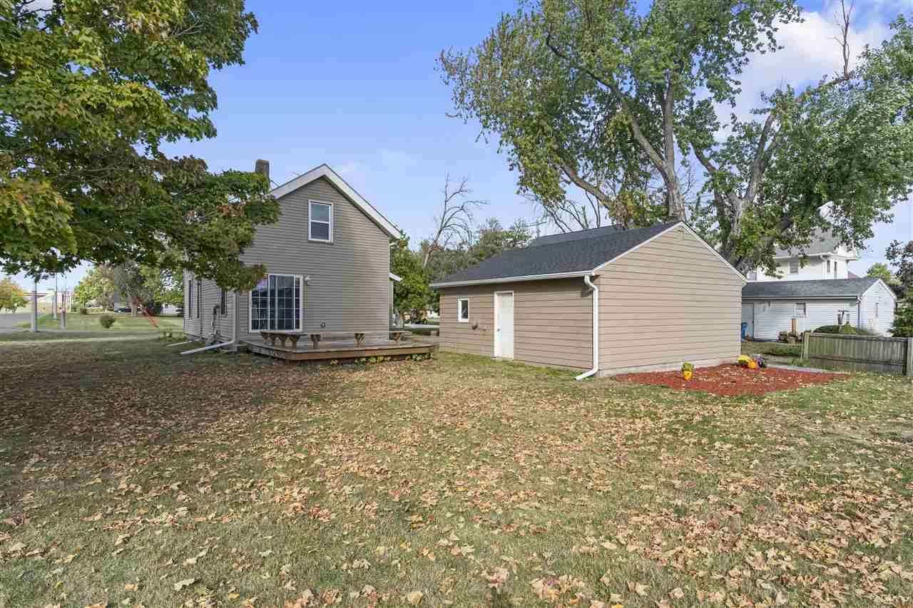 250 Vanderbilt Street Fairfax IA 52228