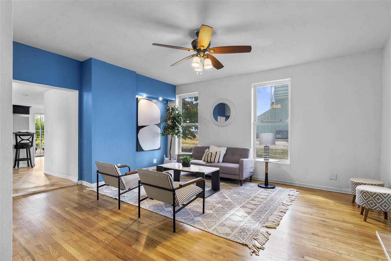 250 Vanderbilt Street Fairfax IA 52228