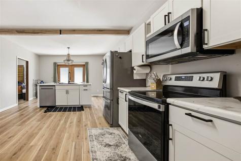 602 E Preston Street Stanwood IA 52337