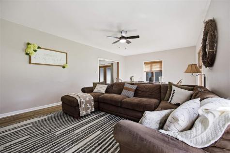 602 E Preston Street Stanwood IA 52337