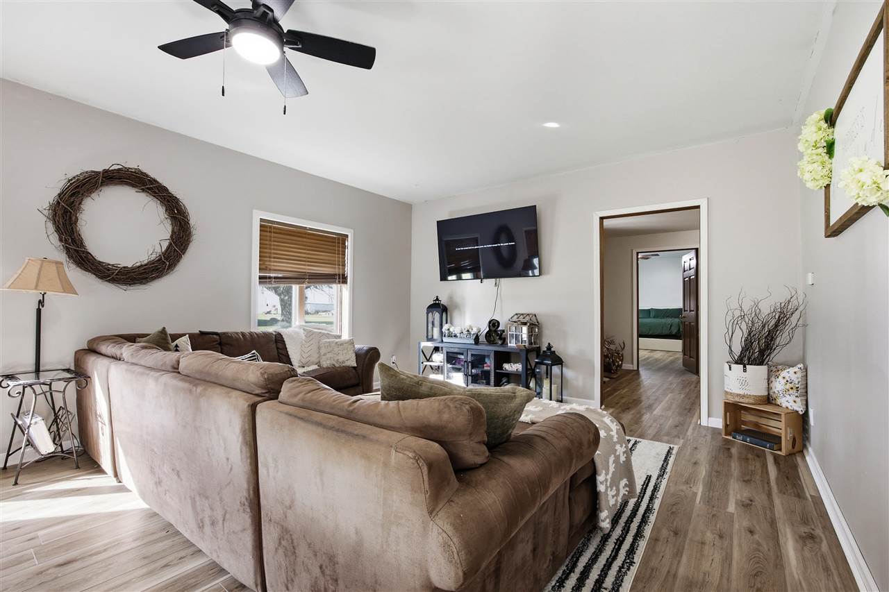 602 E Preston Street Stanwood IA 52337