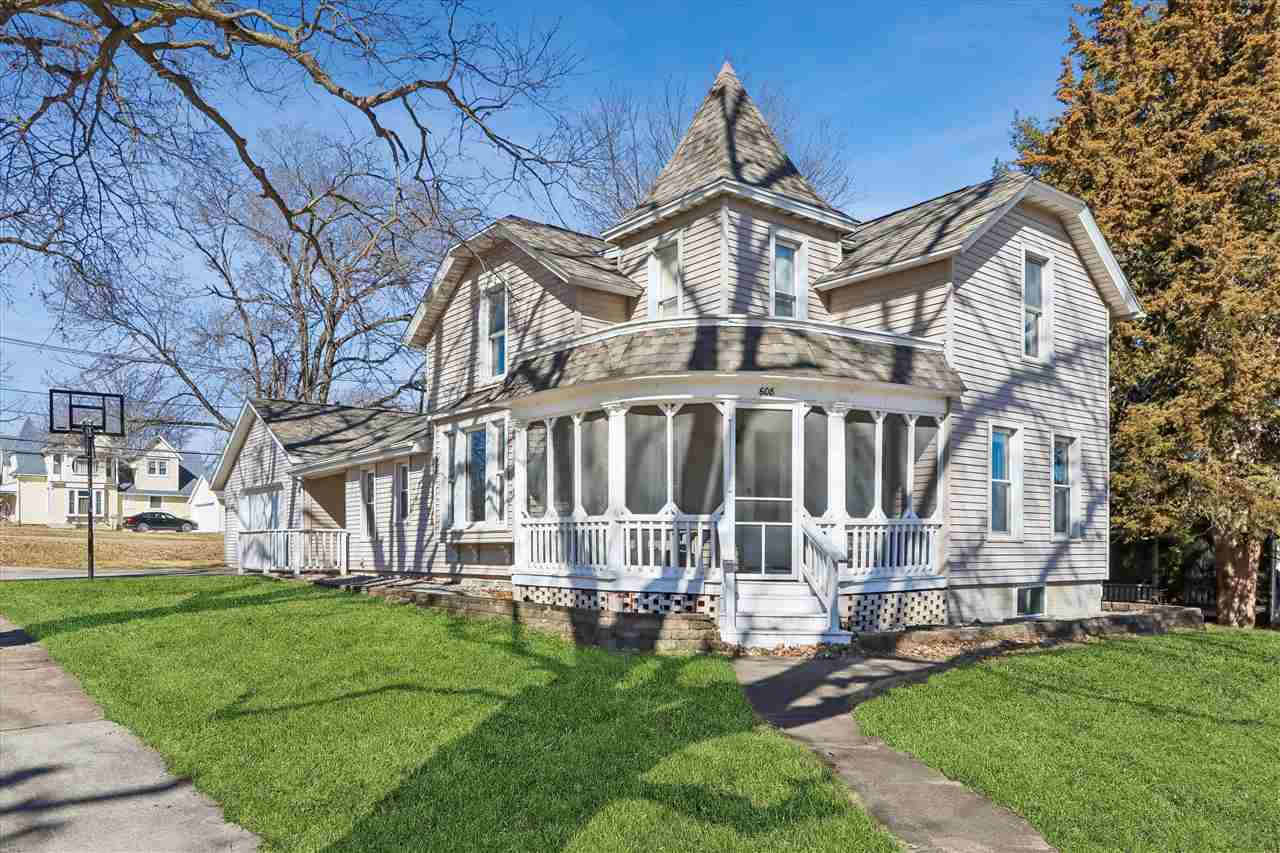 608 Chatham Street Williamsburg IA 52361