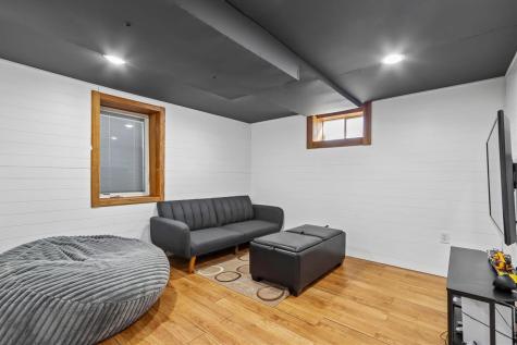 608 Chatham Street Williamsburg IA 52361