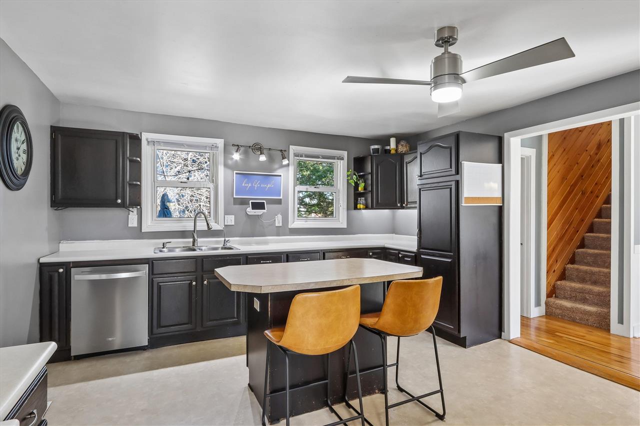 608 Chatham Street Williamsburg IA 52361