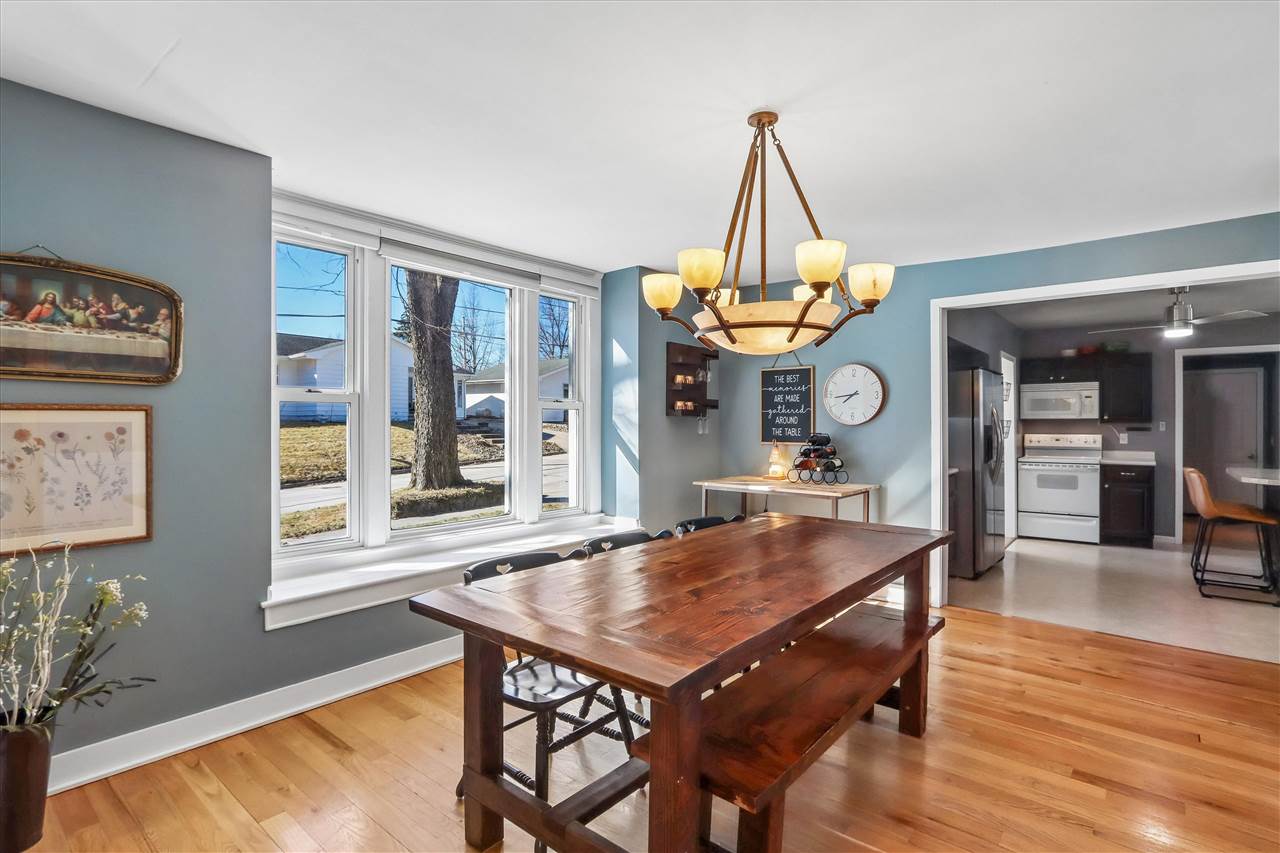 608 Chatham Street Williamsburg IA 52361