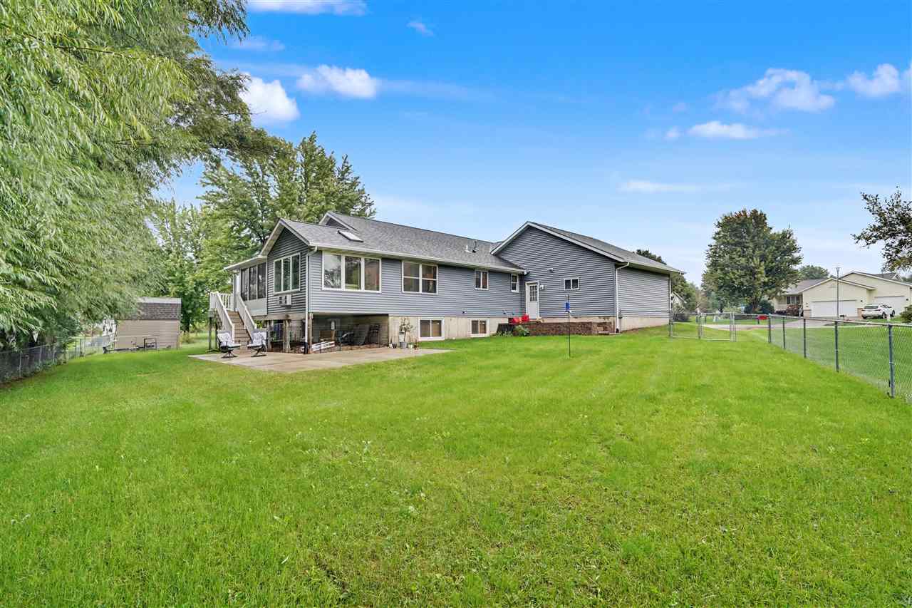 811 Valley Court Center Point IA 52213