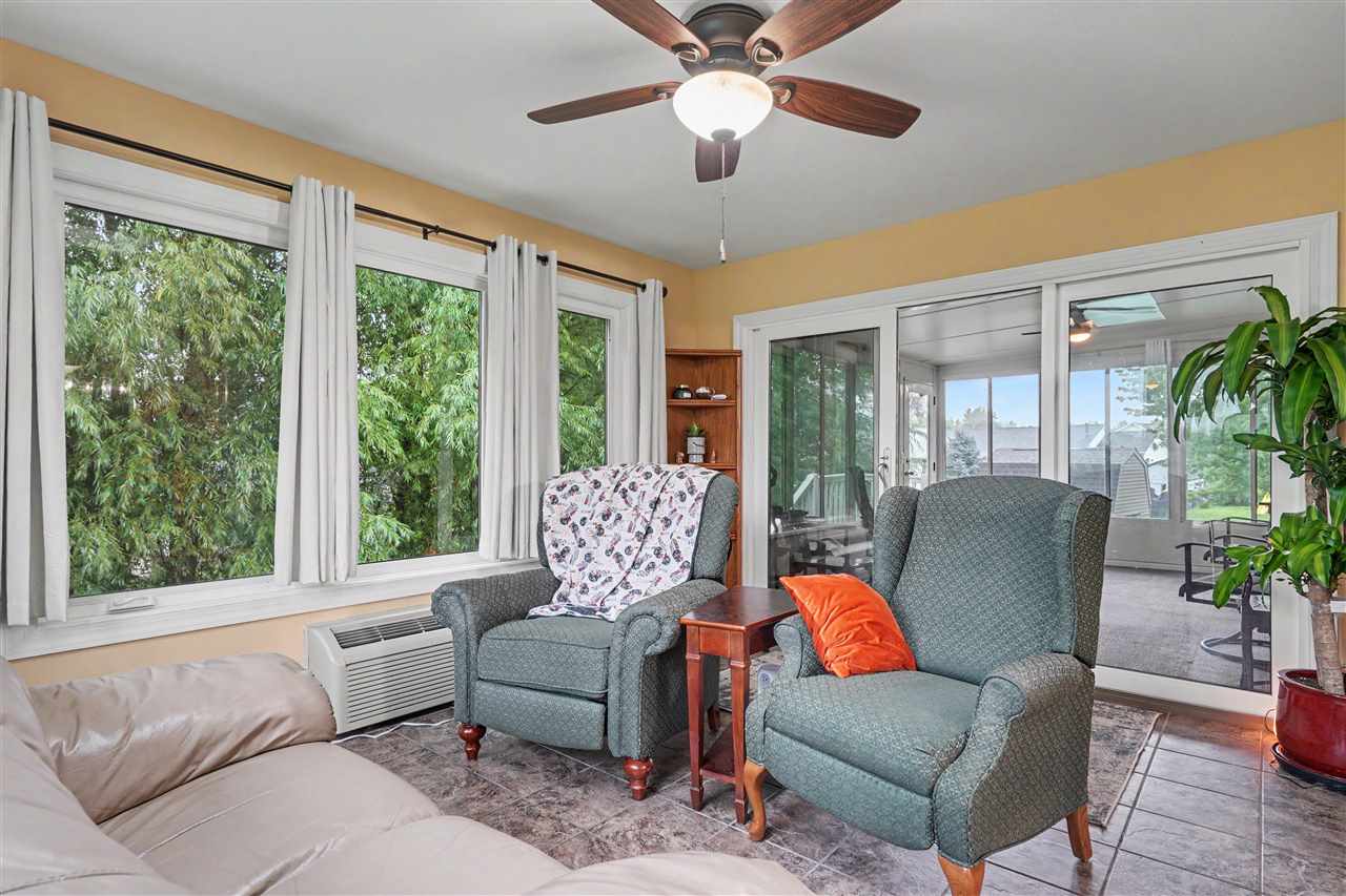 811 Valley Court Center Point IA 52213