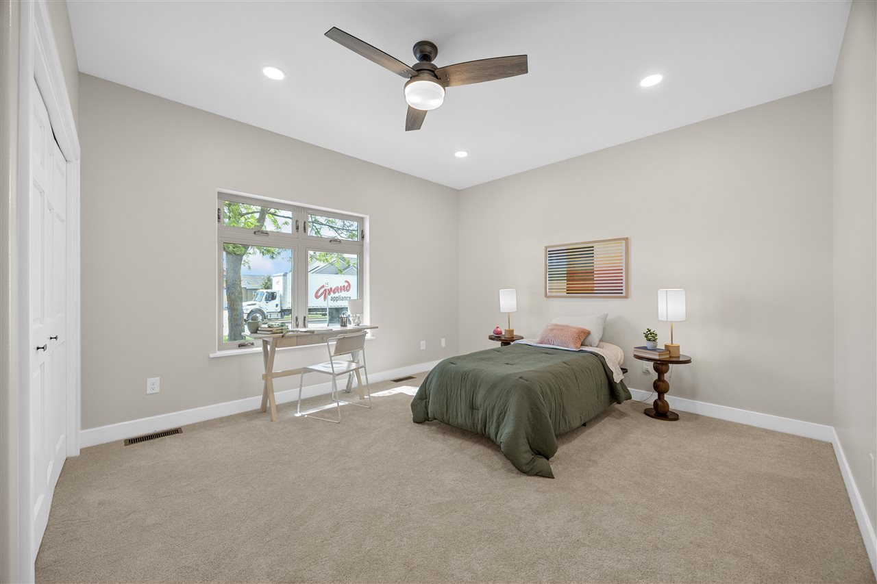280 N Juniper Street North Liberty IA 52317