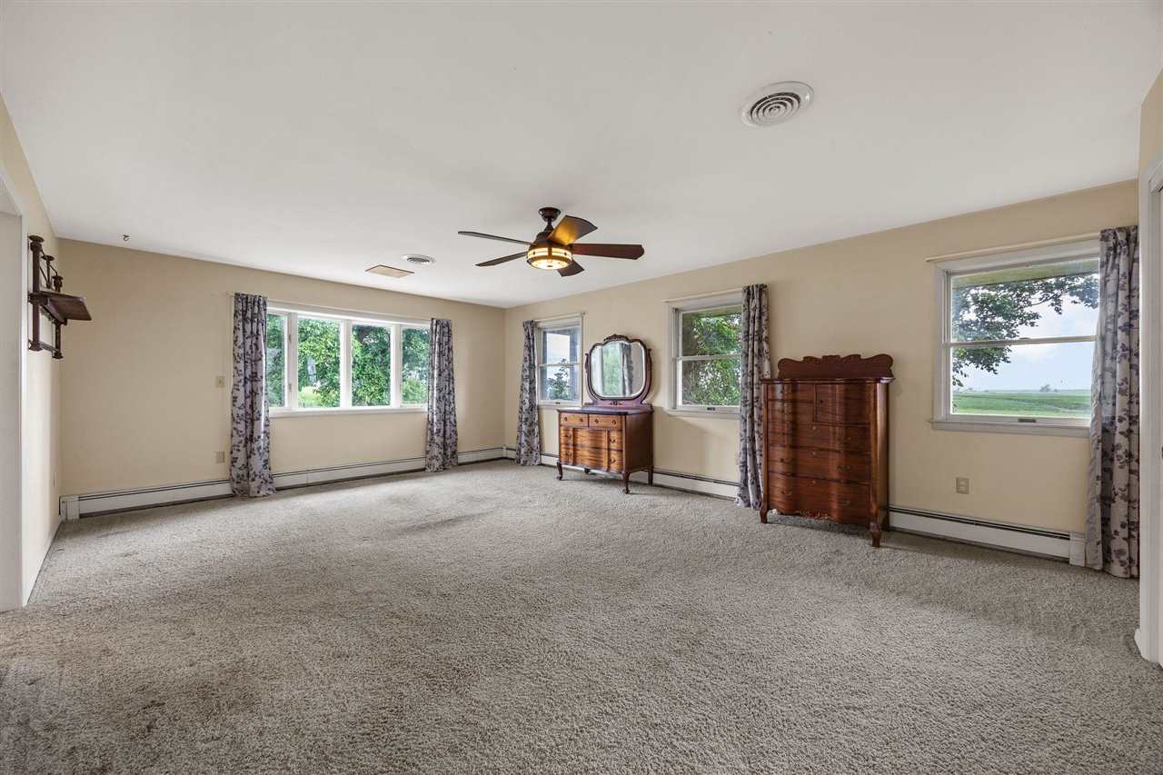 2209 44th Avenue Homestead IA 52236