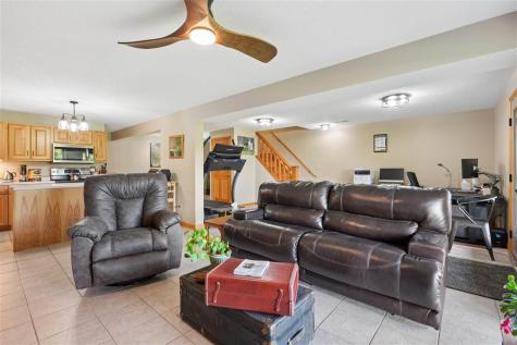 57 Solon Road Solon IA 52333