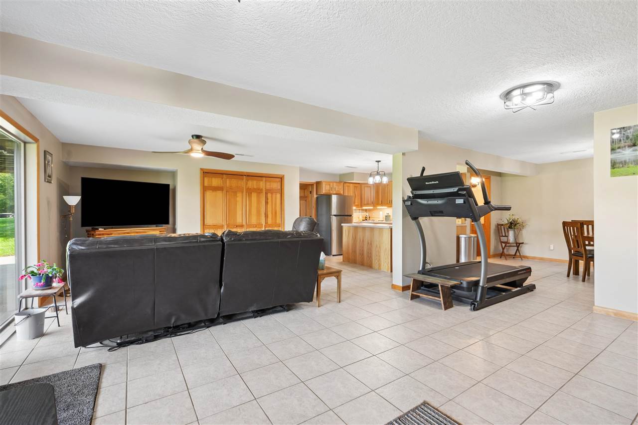 57 Solon Road Solon IA 52333