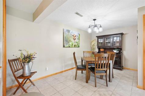 57 Solon Road Solon IA 52333