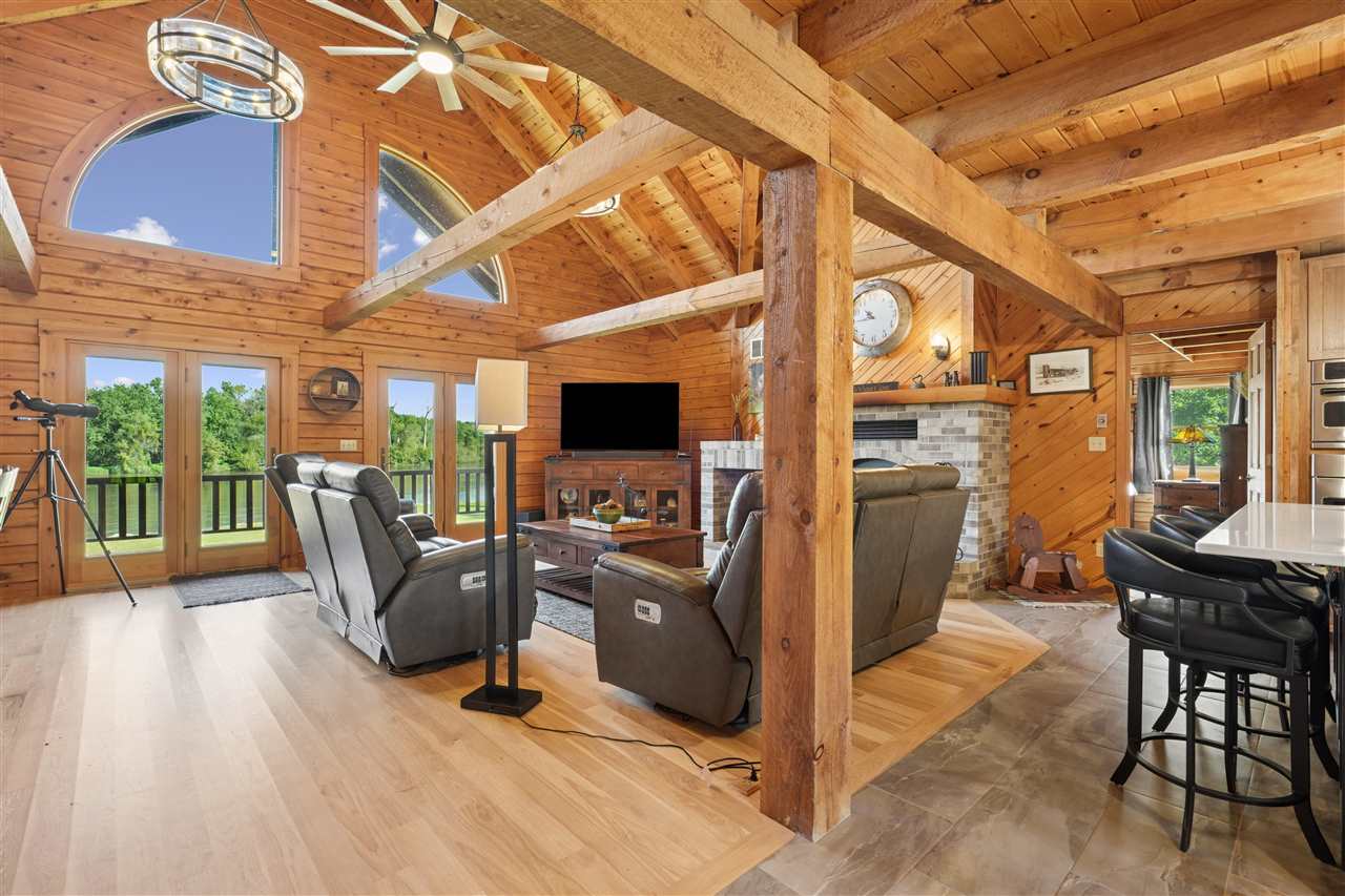 57 Solon Road Solon IA 52333