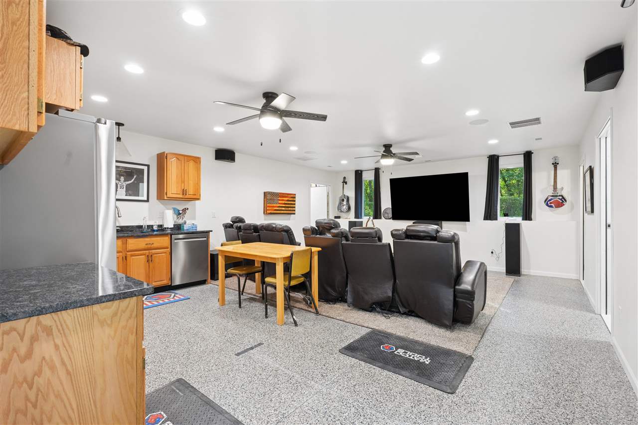 57 Solon Road Solon IA 52333