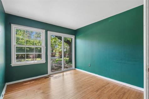 2415 Wayne Avenue Iowa City IA 52240