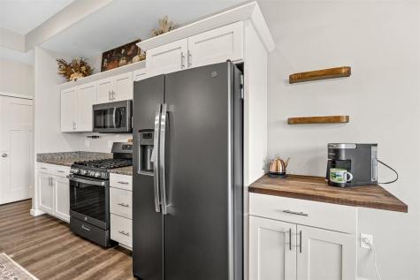 559 Fawn Avenue Tiffin IA 52340