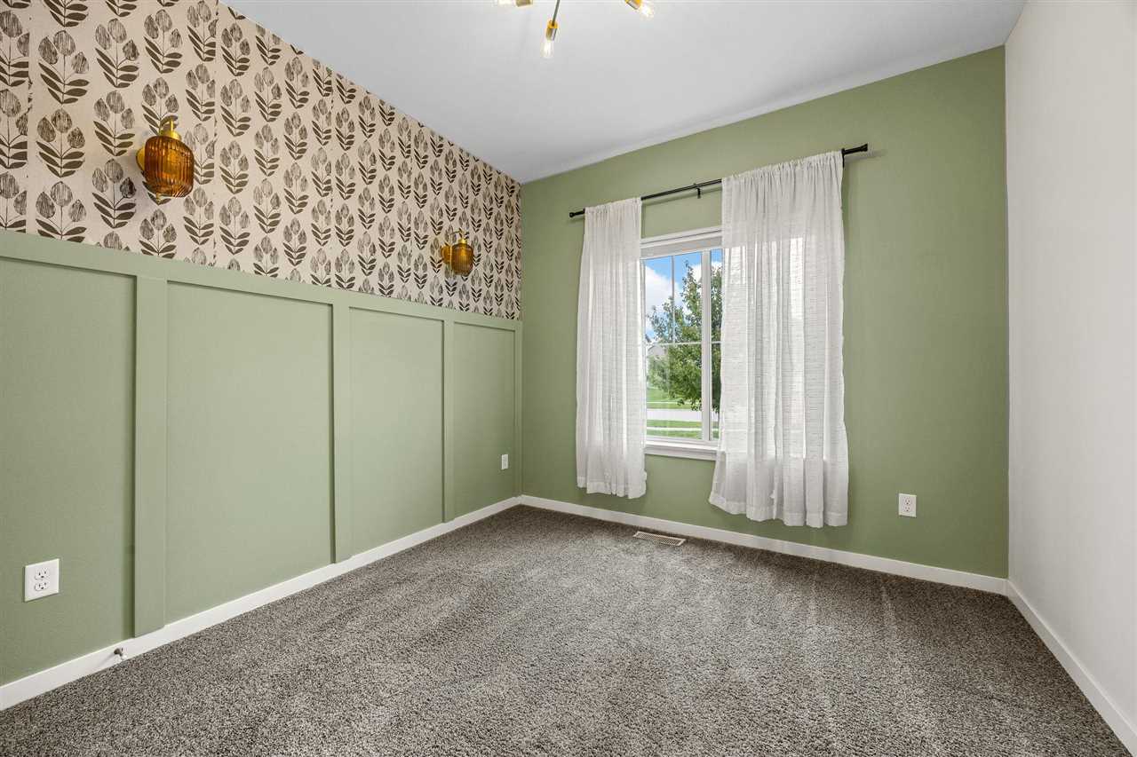 559 Fawn Avenue Tiffin IA 52340