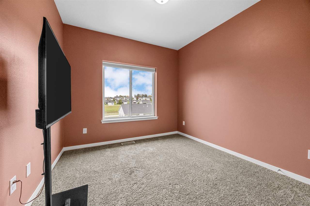 559 Fawn Avenue Tiffin IA 52340