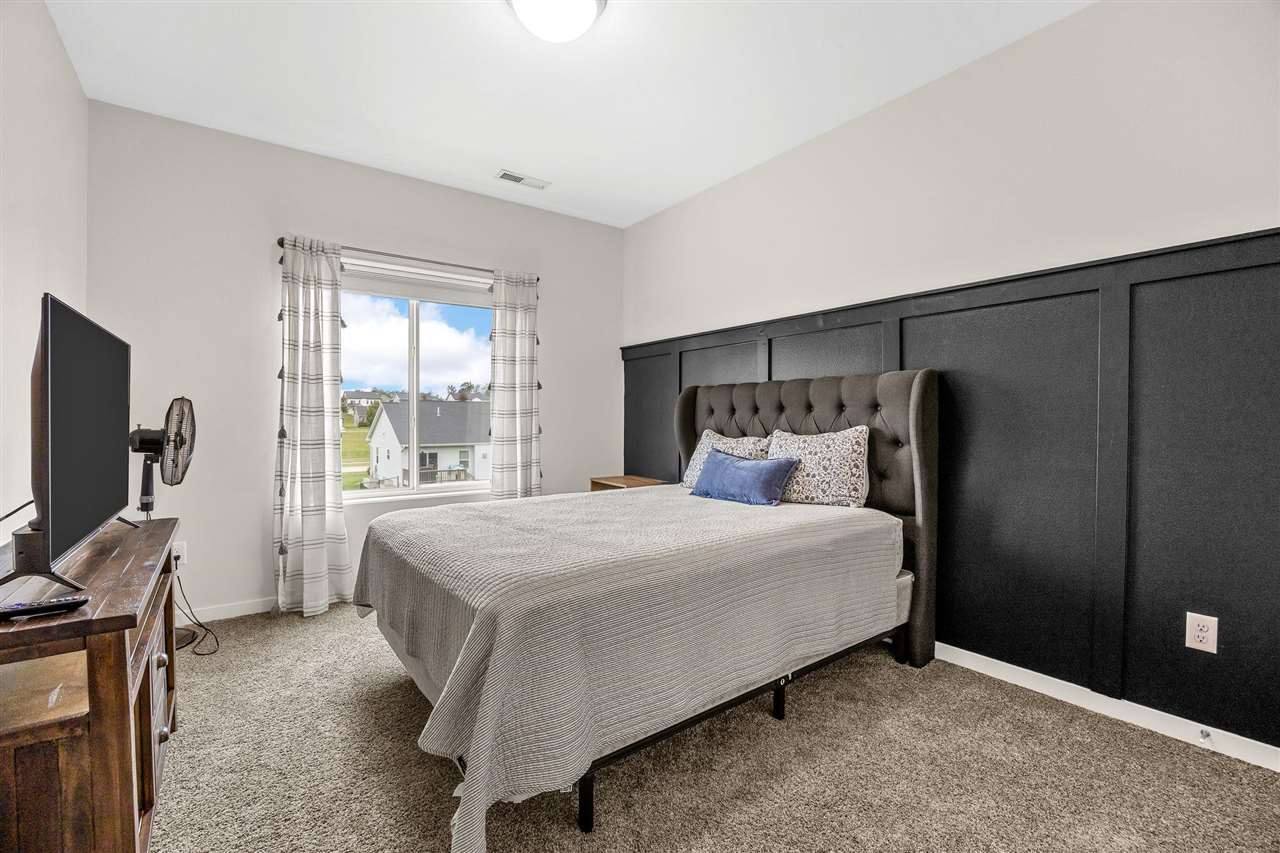 559 Fawn Avenue Tiffin IA 52340