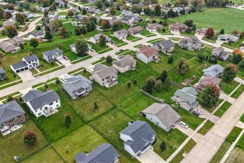 559 Fawn Avenue Tiffin IA 52340