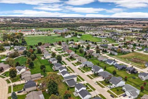 559 Fawn Avenue Tiffin IA 52340