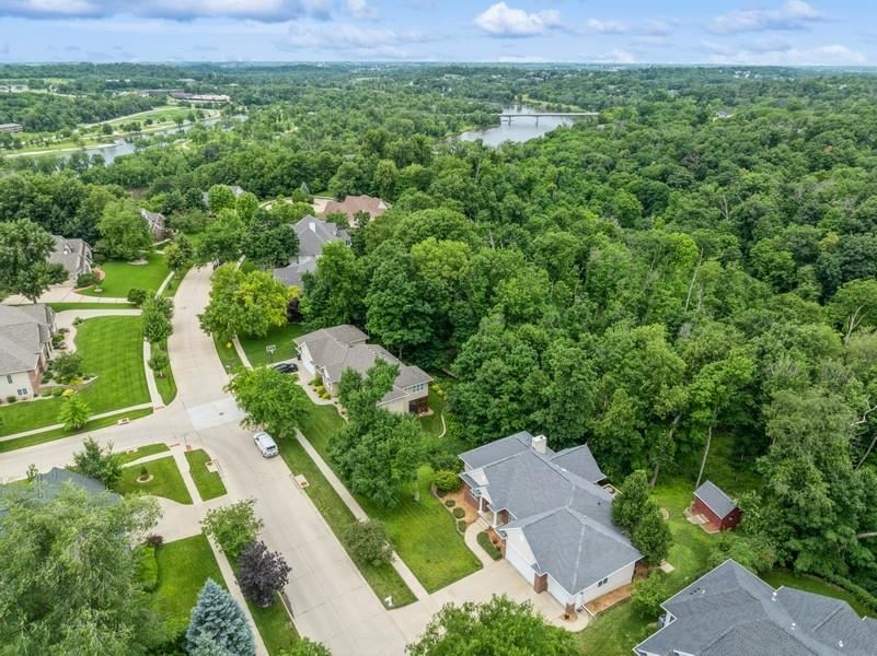 2817 Old Orchard Road NE Cedar Rapids IA 52402