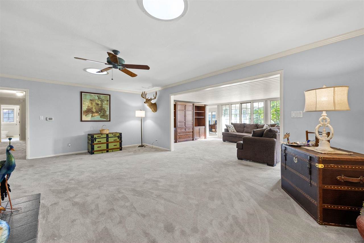 2915 Indian Hill Road SE Cedar Rapids IA 52403
